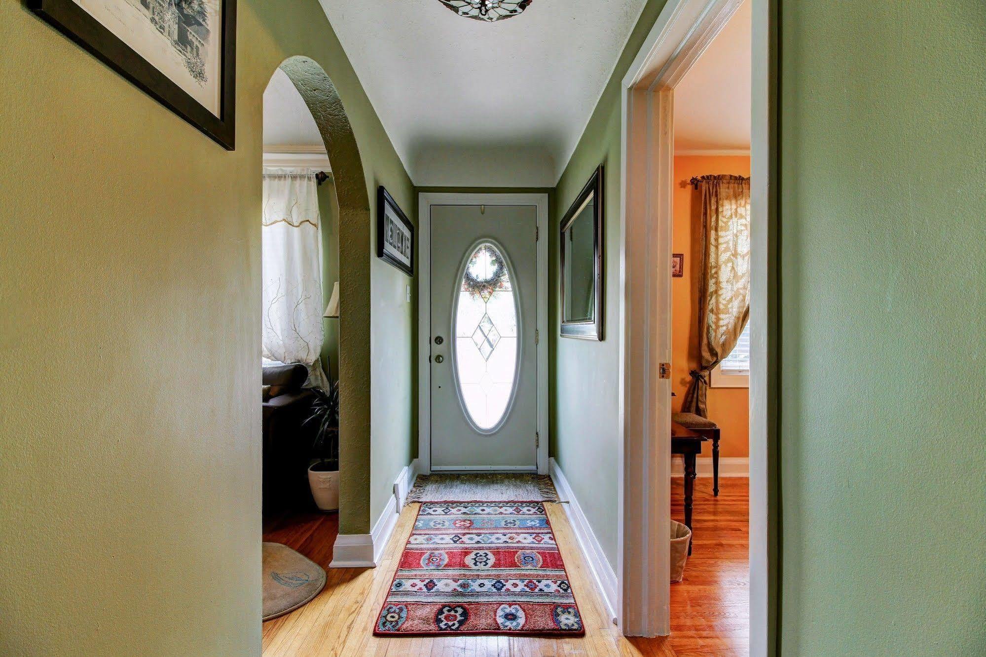 Williams Gate Bed & Breakfast Private Suites Ниагара-он-те-Лейк Экстерьер фото